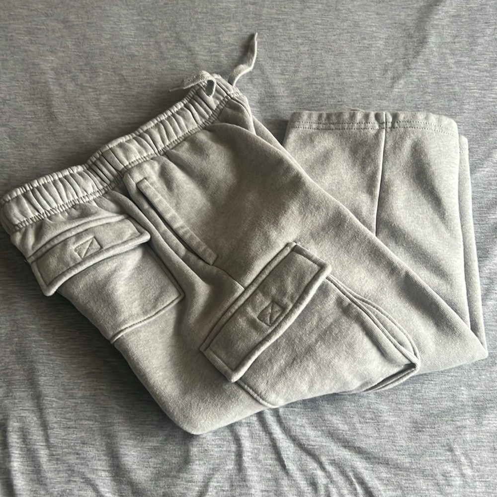 Boys - NWOT - Old Navy Baggy cargo sweats.